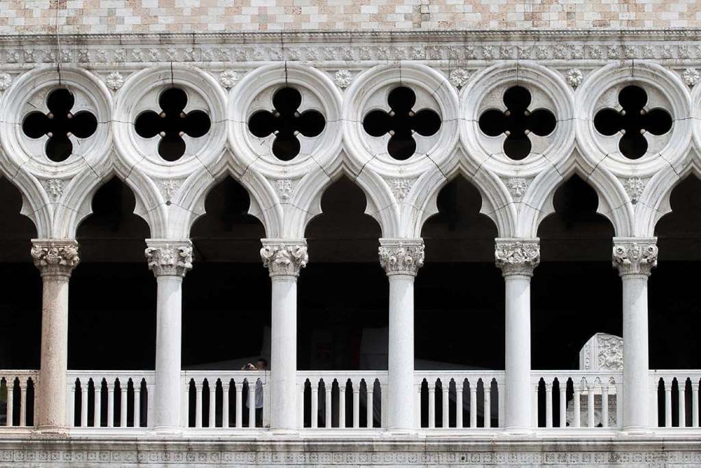 Passeio de gôndola e Palácio Ducal