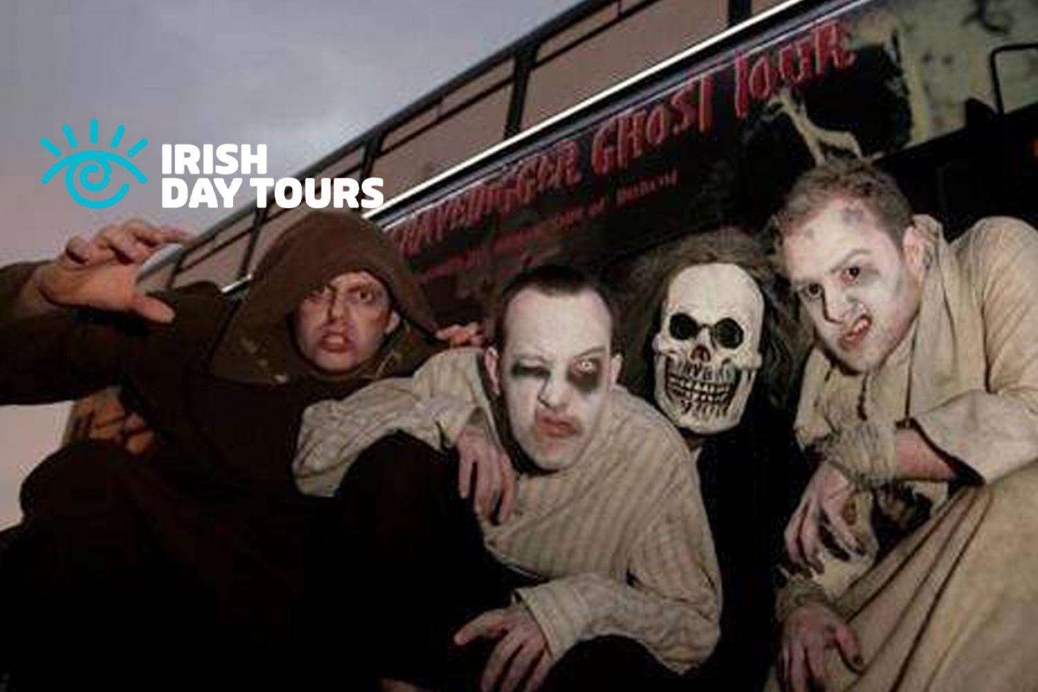 Tour nocturno en el bus fantasma Gravedigger