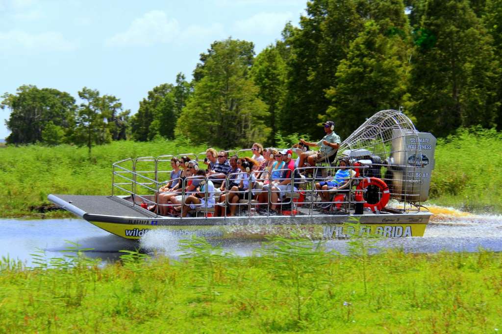 30-Minute Airboat Ride with Transport