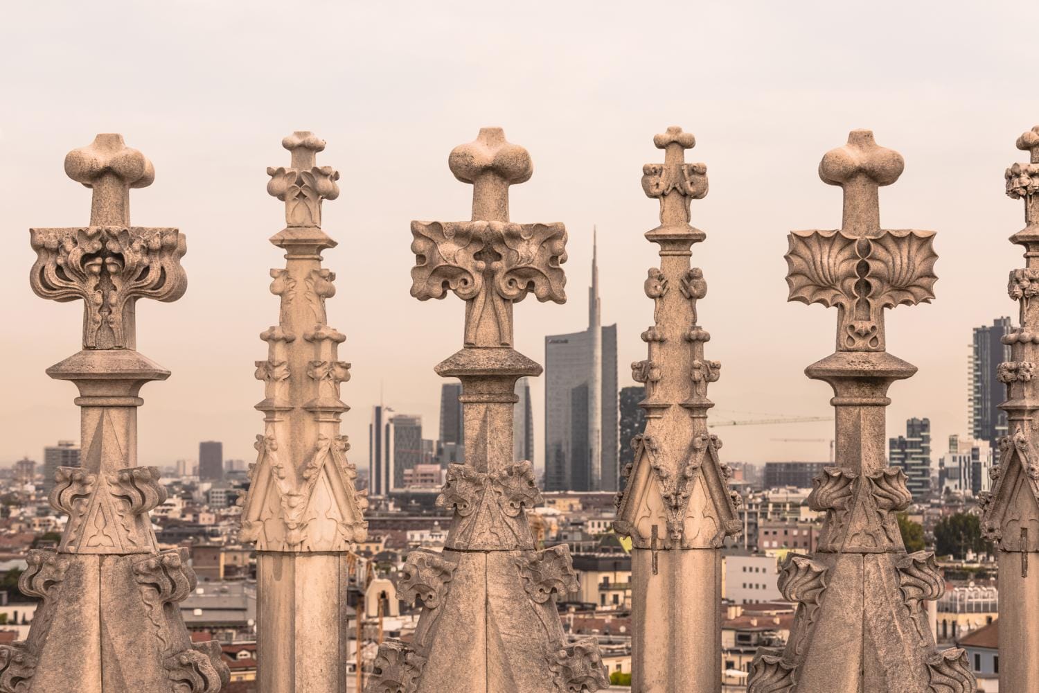 Azotea del Duomo de Milán sin filas