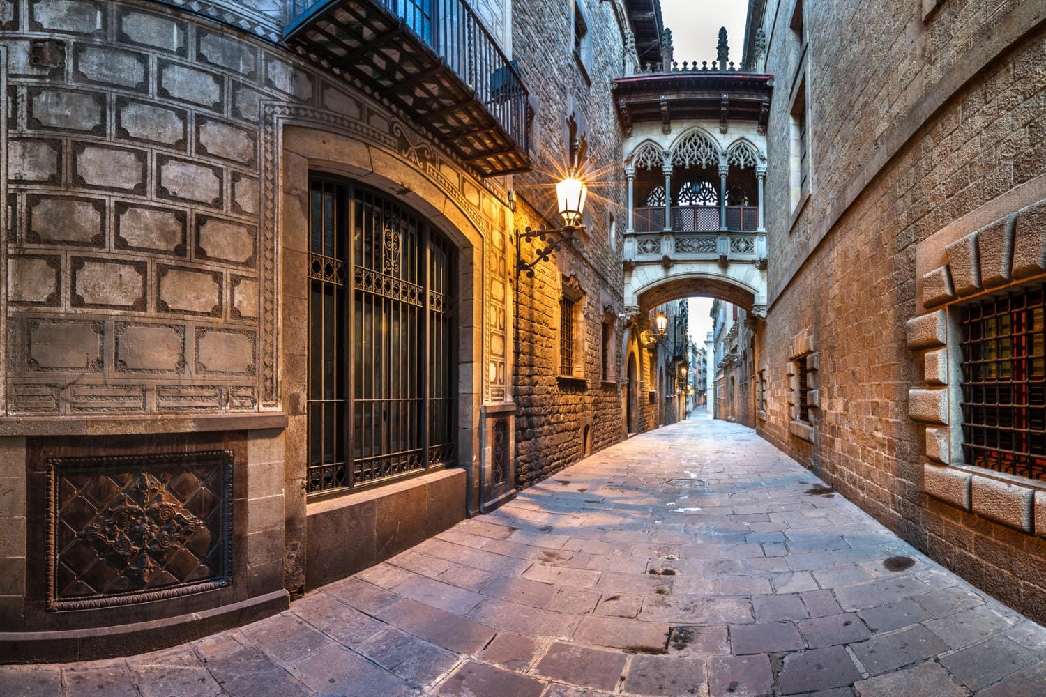 MoCo Barcelona e teleférico de Montjuic