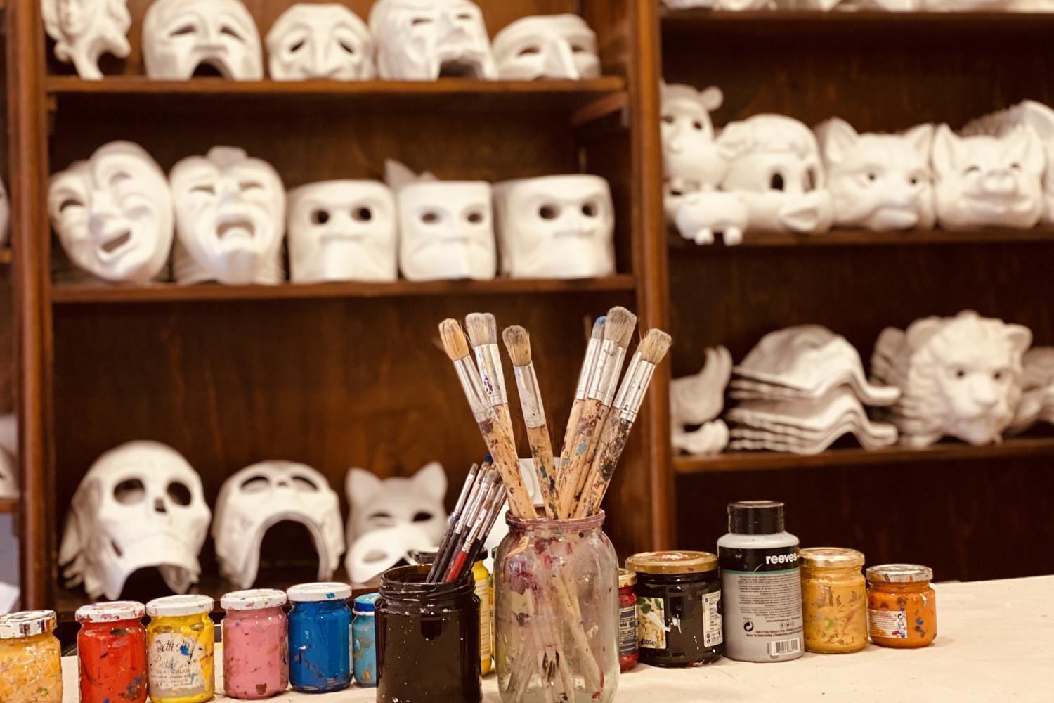 Workshop de máscaras: pinte a sua