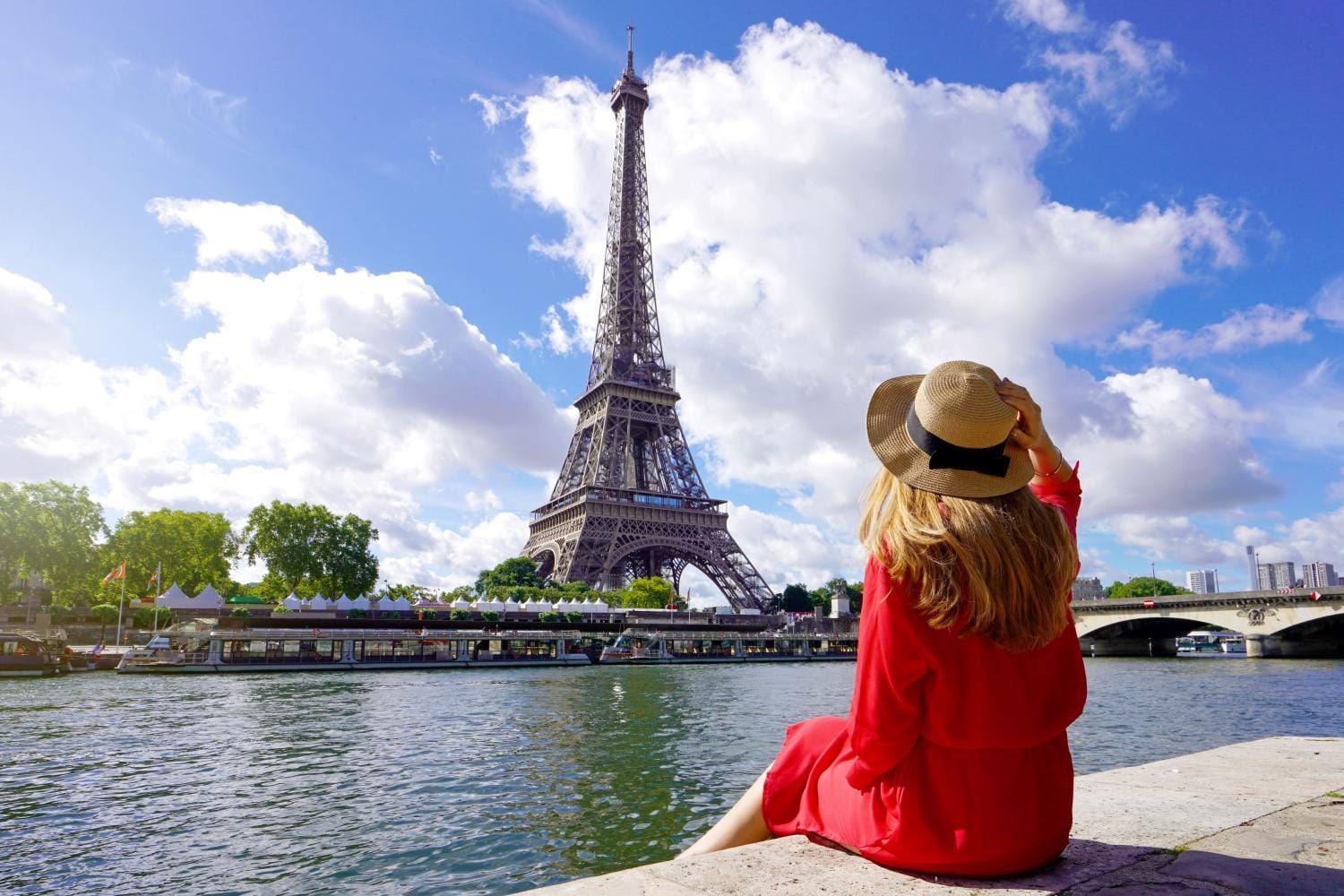 Eiffel Tower and 24h Hop-On Hop-Off Combo