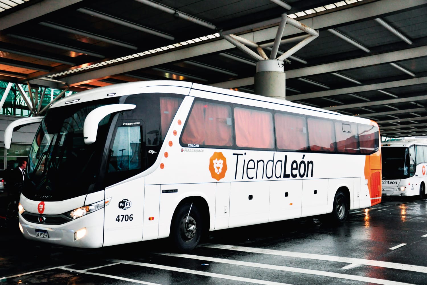 Shared transfer from Buenos Aires (Pellegrini terminal) to Aeroparque