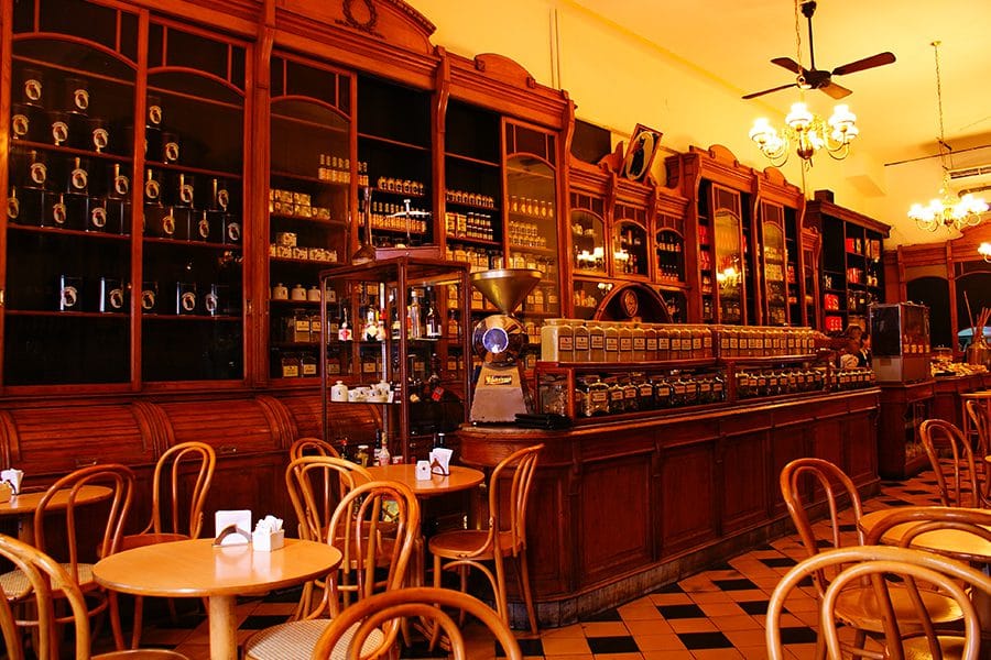 Brunch at El Gato Negro - Notable Bar of the City