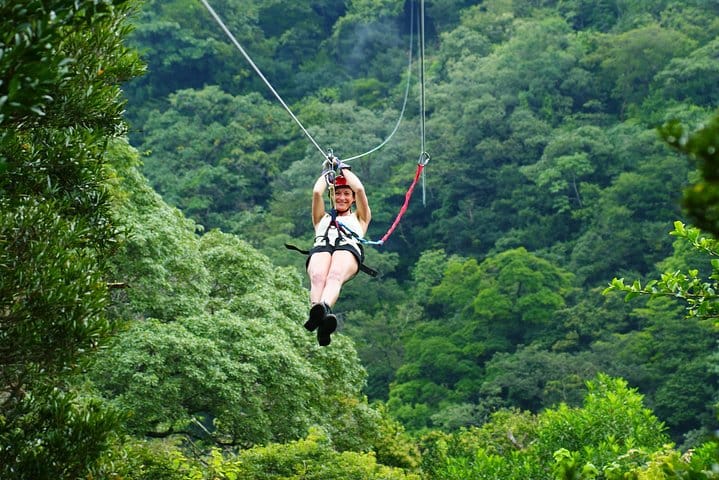 Tirolina en el Parque Braulio Carrillo