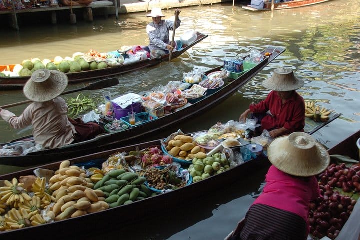 Mercado flotante Damnoen Saduak medio día