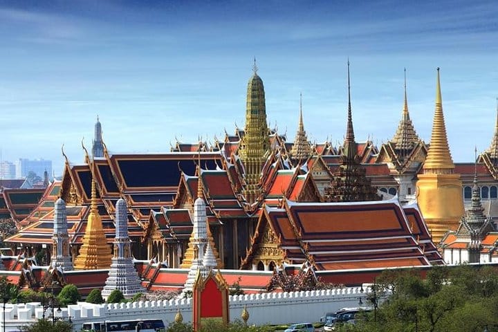 Gran Palacio Real y canales: medio día