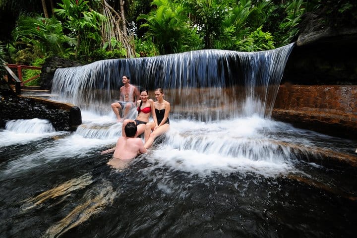 Volcán Arenal y termas Ecotermales