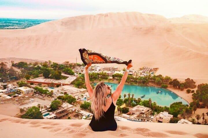 Paracas, Ica y Huacachina: día completo