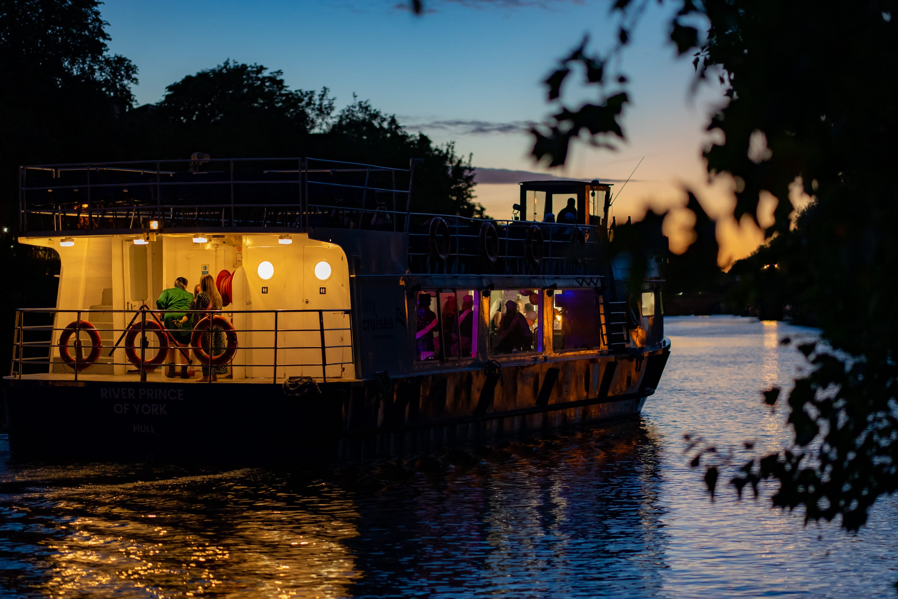 Noches de fiesta en York a flote