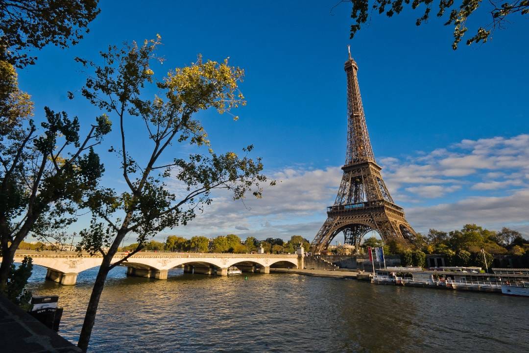 Day Trip to Paris with a 3-course Lunch
