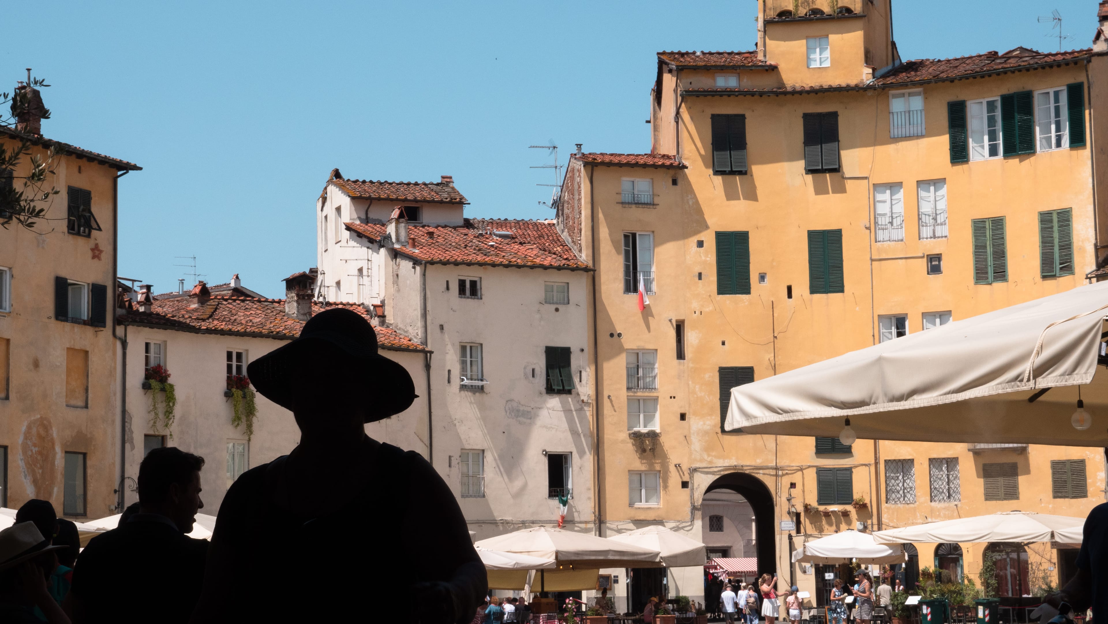 Desde La Spezia: Pisa y Lucca solo traslado