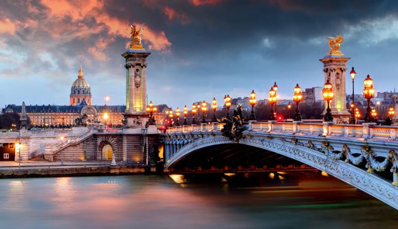 Iluminaciones de París en bus descapotable