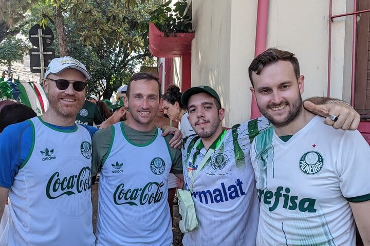 Partido de Palmeiras con locales