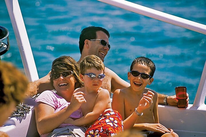 Arrecifes en catamarán con bebidas