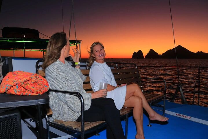 Catamarán por Los Cabos con barra libre