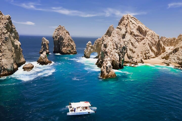 Snorkel y bebidas ilimitadas en catamarán