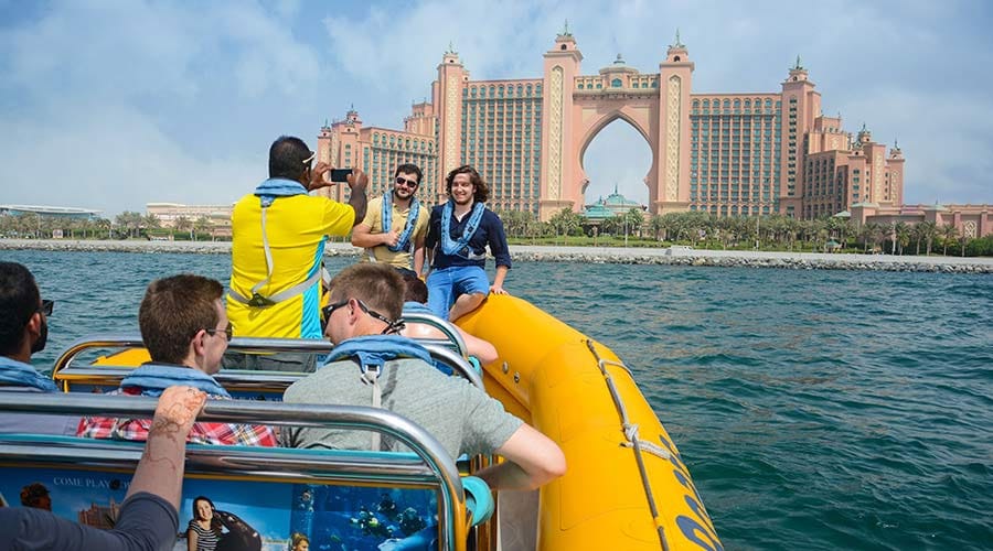 Barco amarillo 60 minutos con traslados