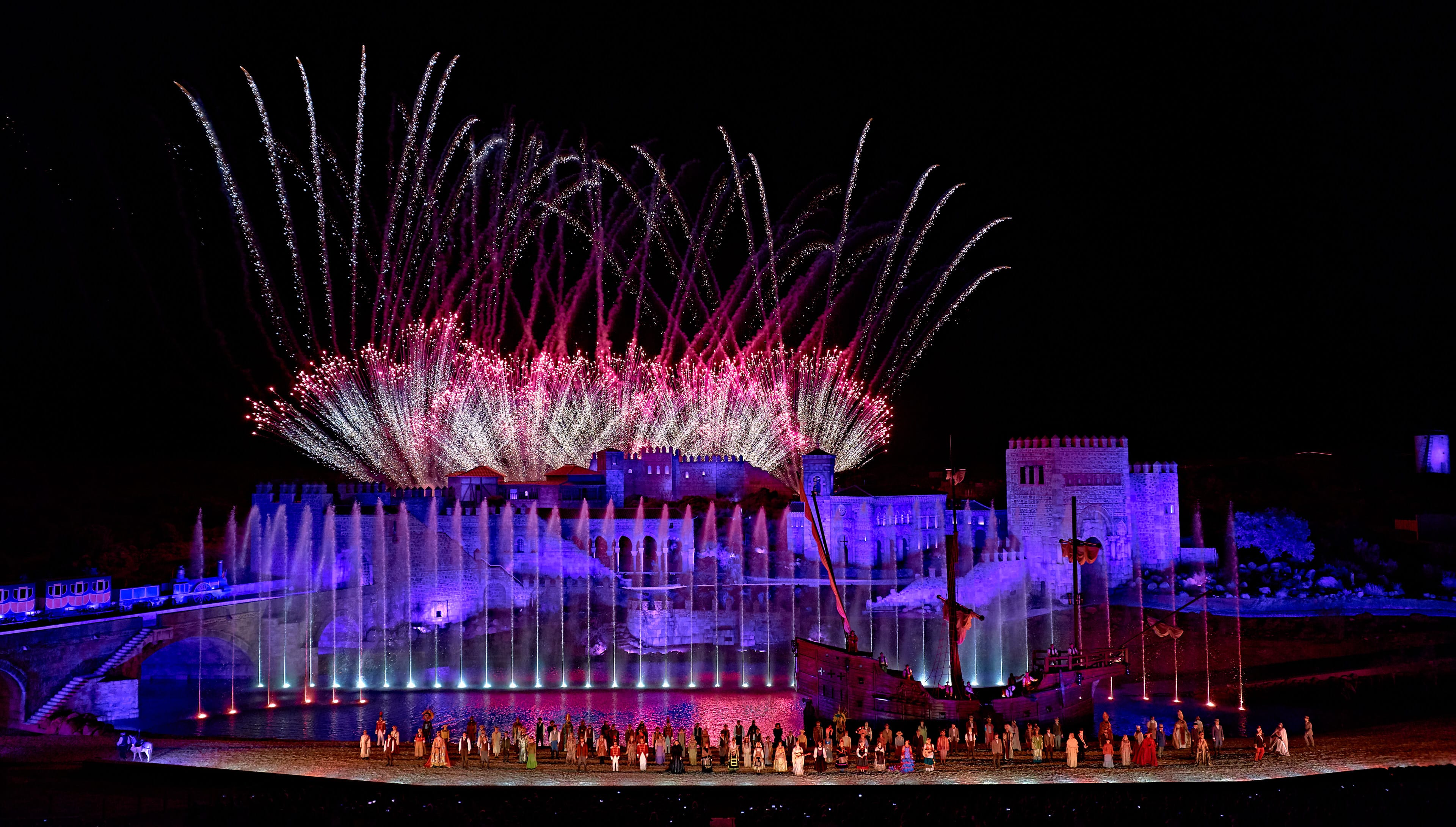 Puy du Fou y show nocturno con traslado