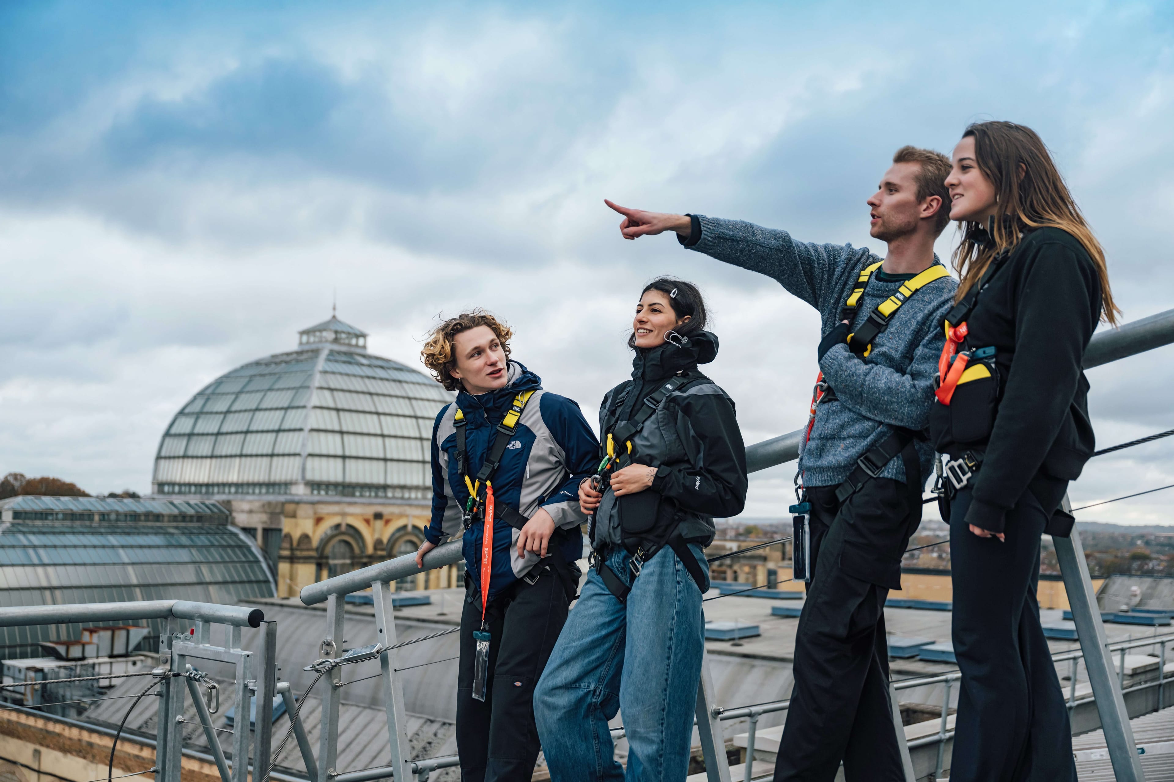 Cumbre, Ally Pally Aventura en la azotea