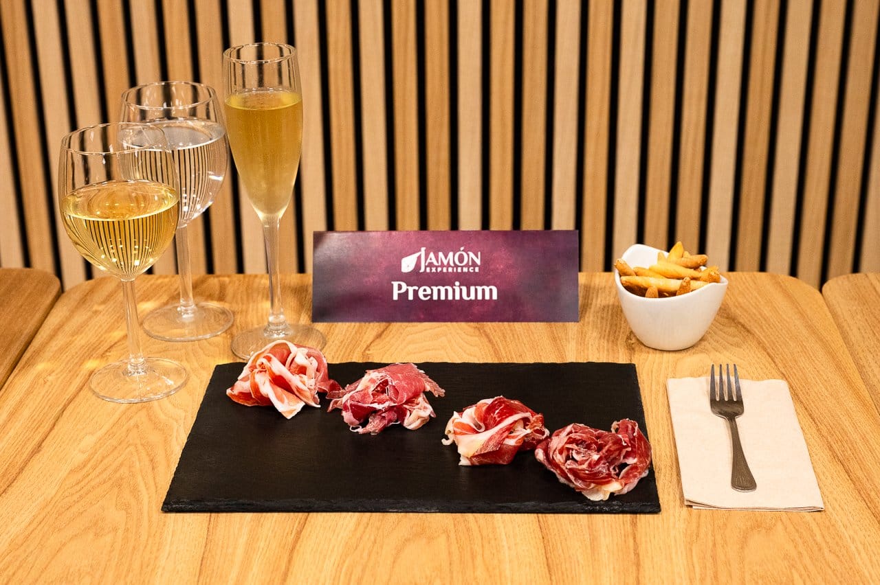 Degustação de presunto ibérico e vinho