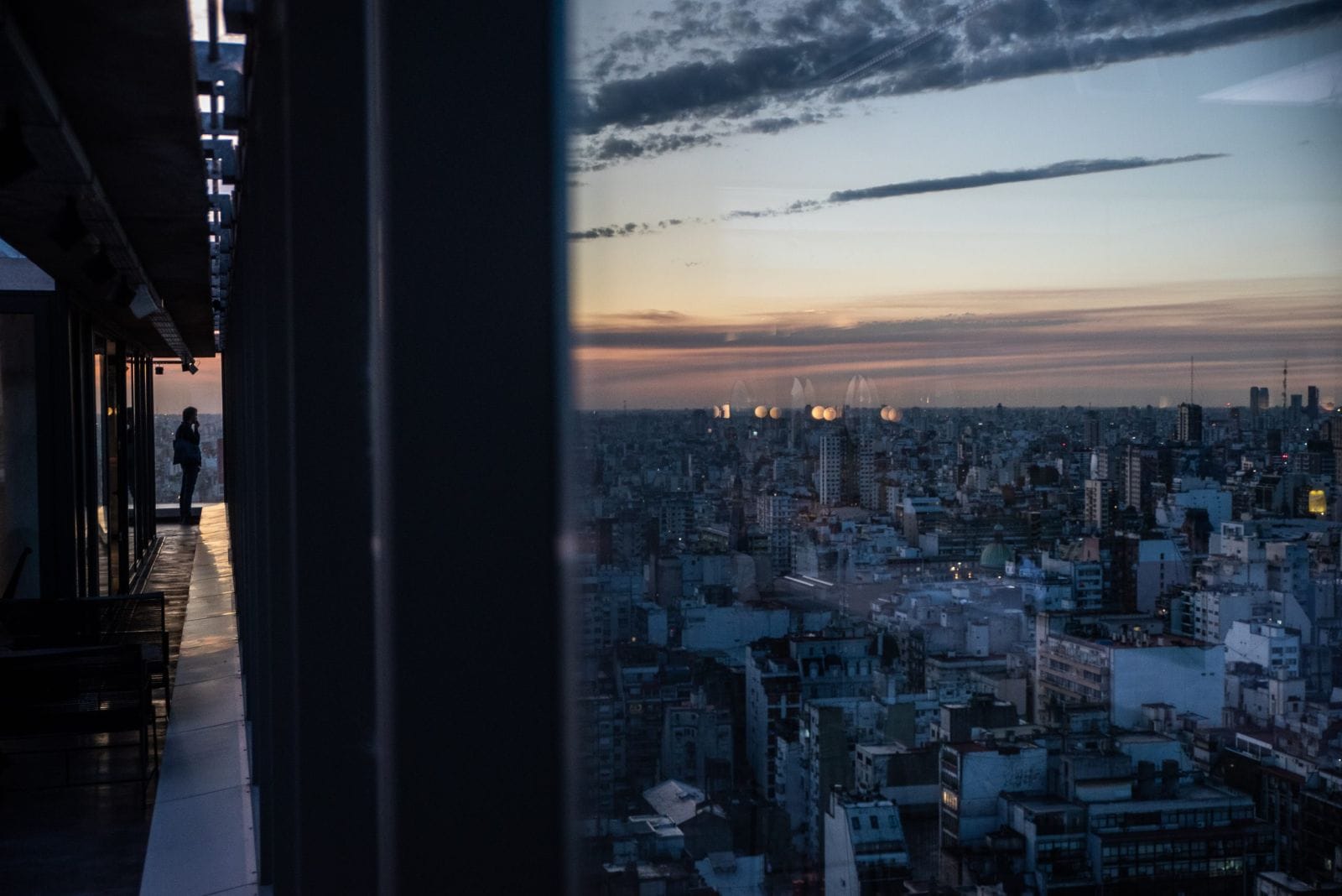 Almoço no terraço do Olympo SkyBar com vista panorâmica de 360 graus de Buenos Aires