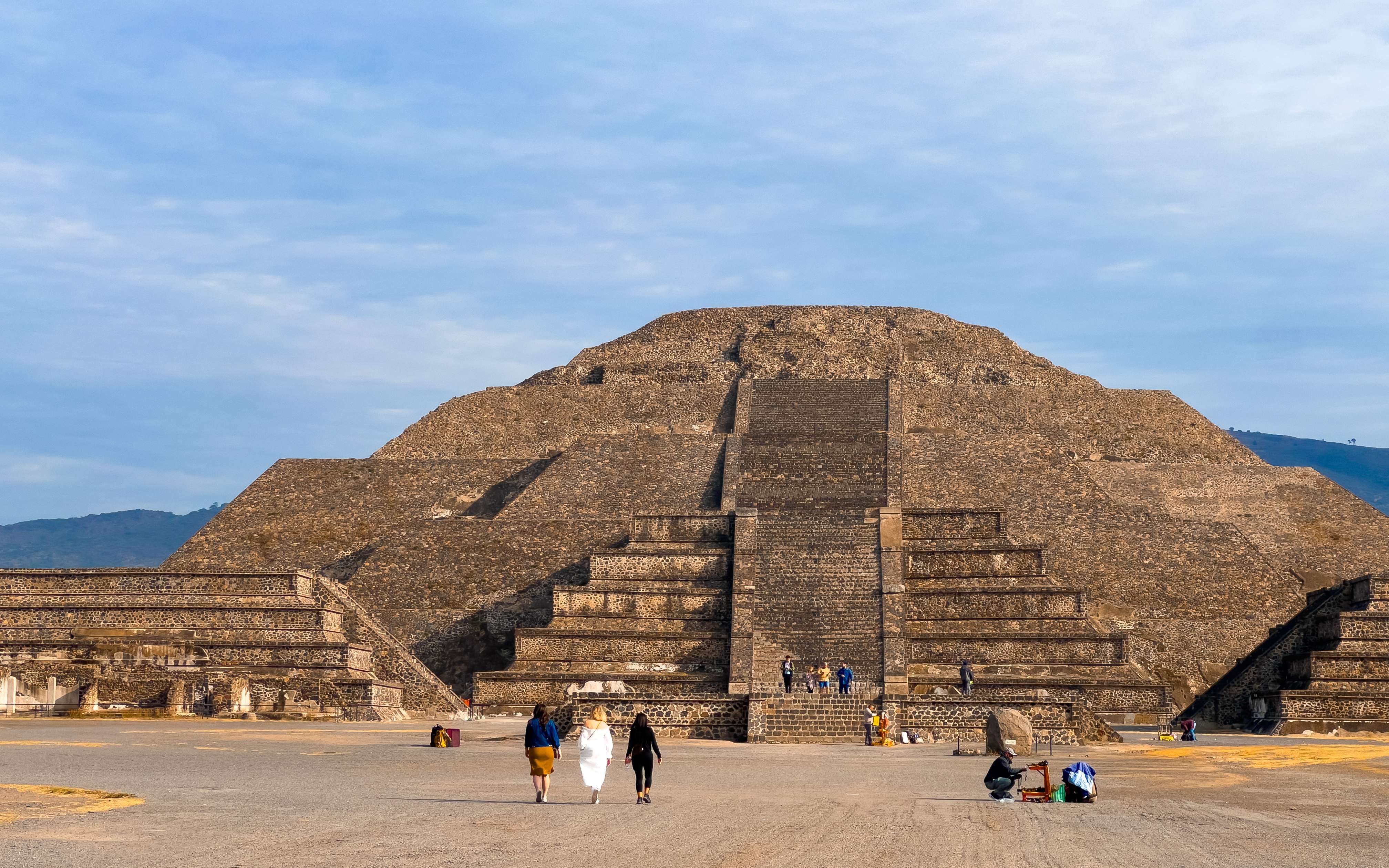 Teotihuacán a pie con guía local