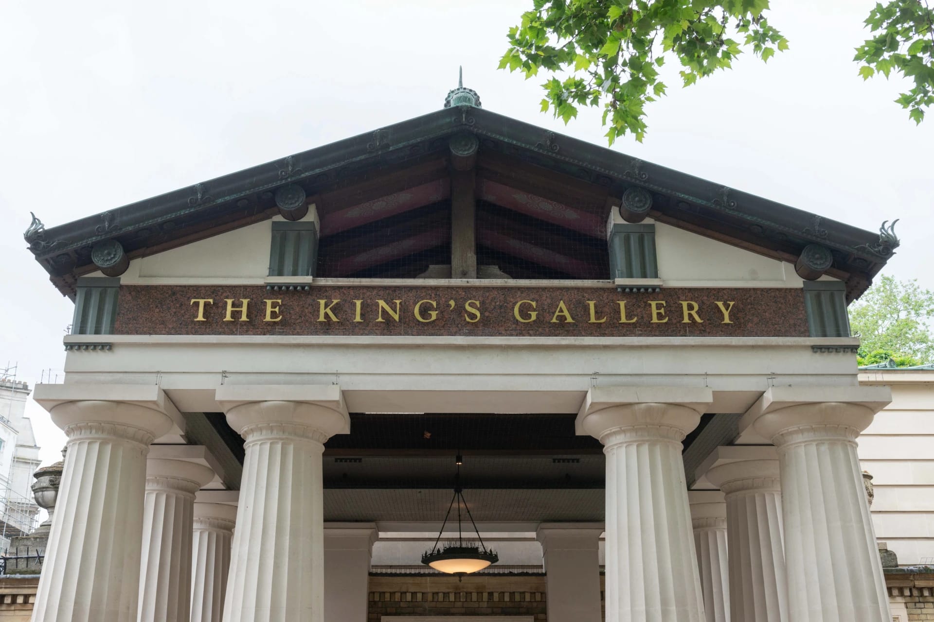 King's Gallery with Royal Walking Tour