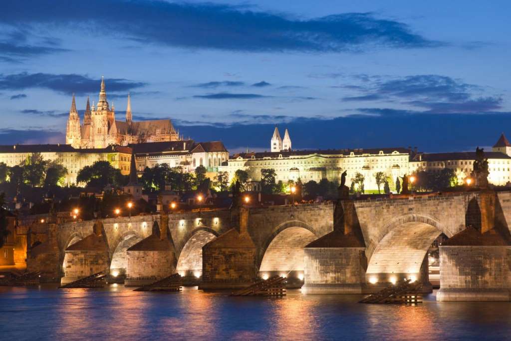Crucero con cena en Praga - Solo entrada