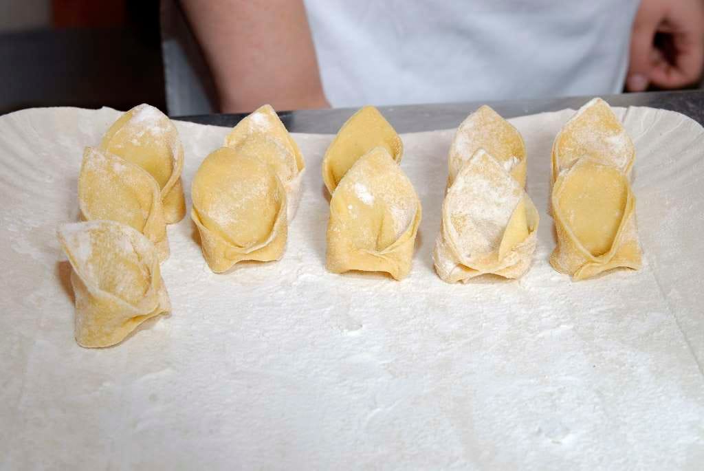Clase de pasta artesanal y postres típicos