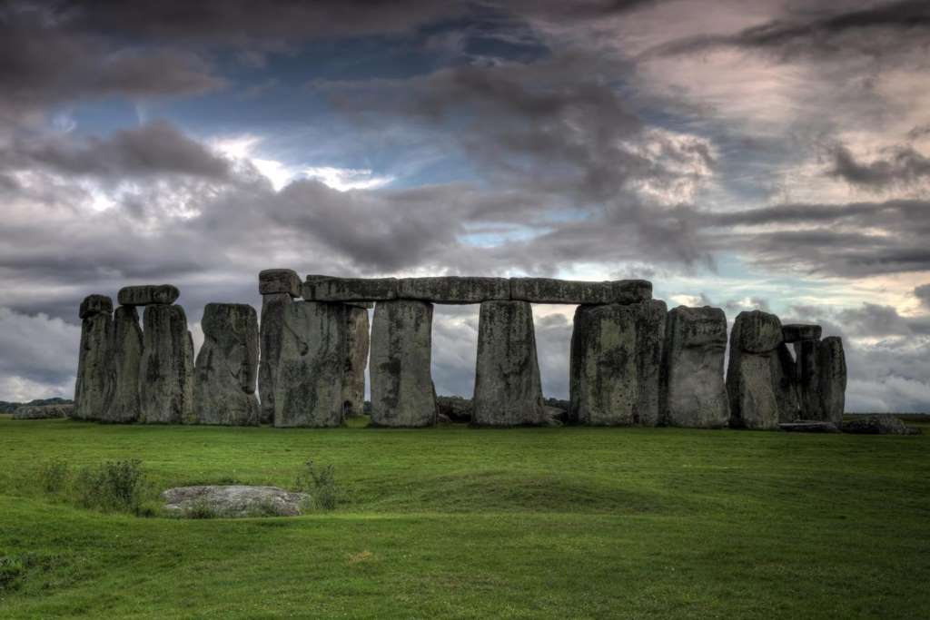 Simply Stonehenge Tour from London