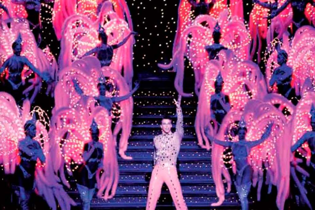 La Marina Dinner Cruise and Moulin Rouge