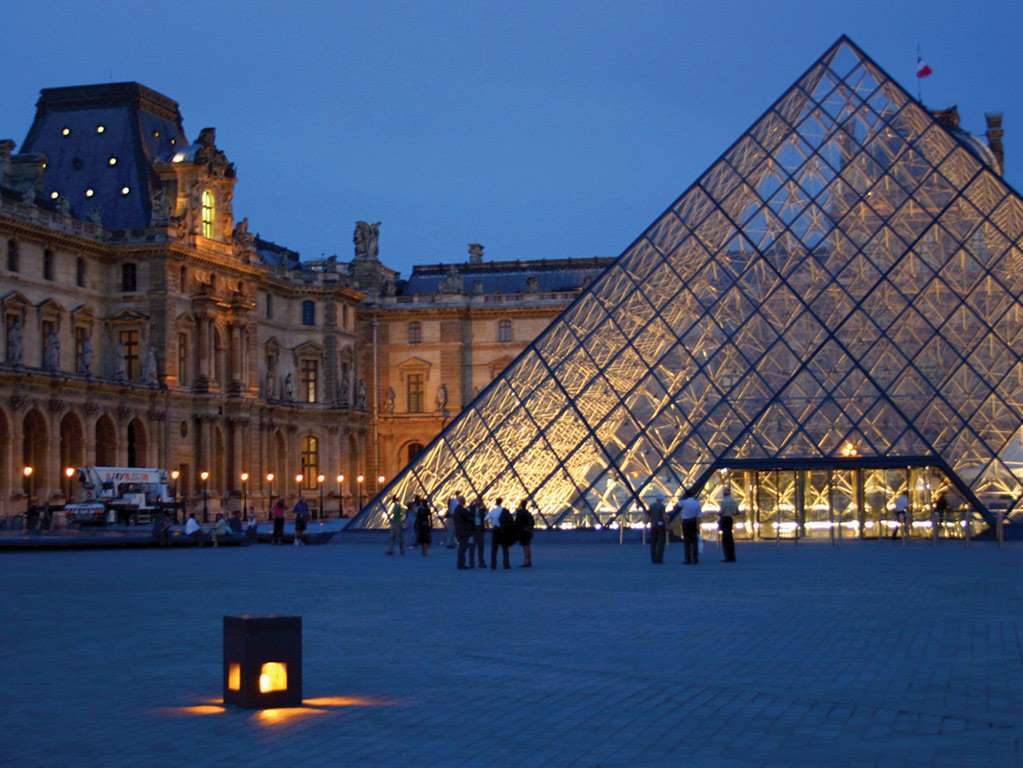 Paris Trip with Louvre, Notre Dame and Lunch - Imagen 3