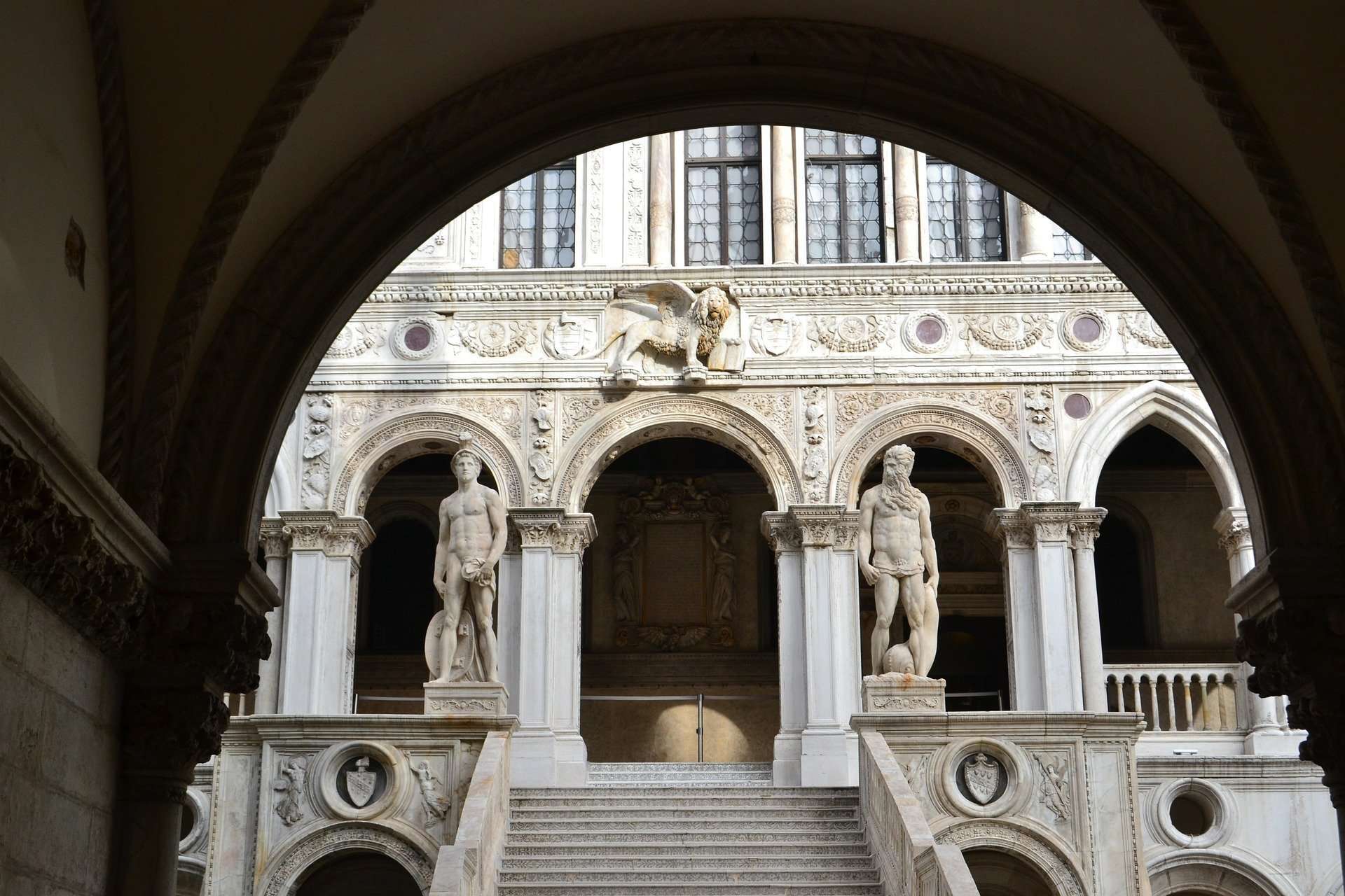 Gondola Ride and Doge s Palace - Imagen 3