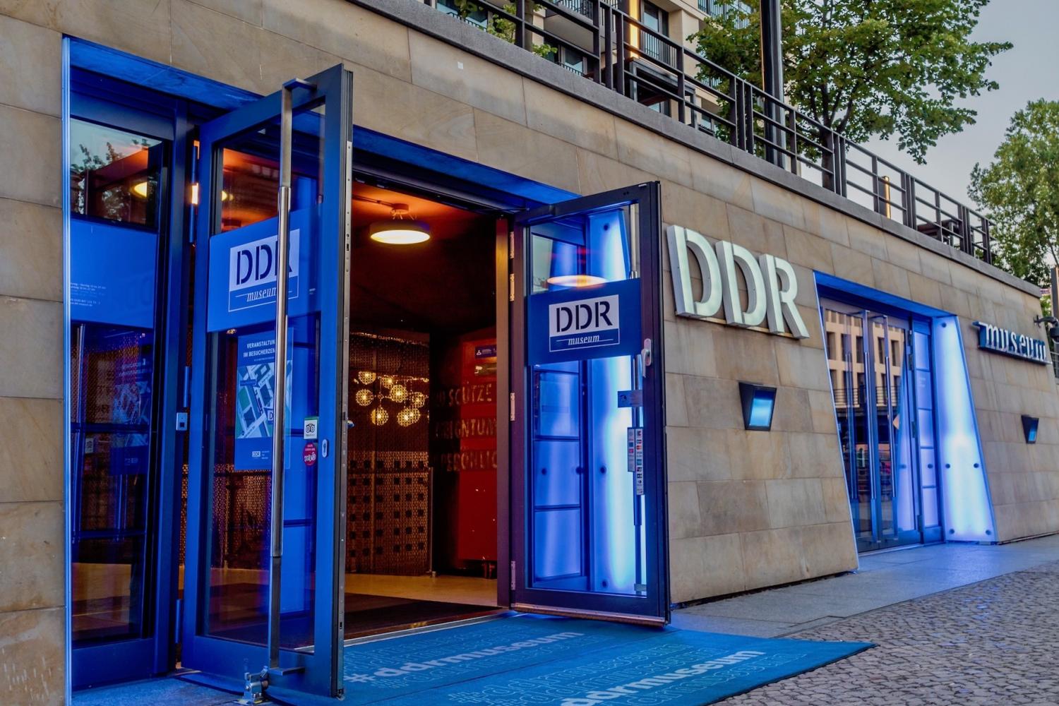 Museo de la Alemania del Este + bus 24 h - Imagen 3