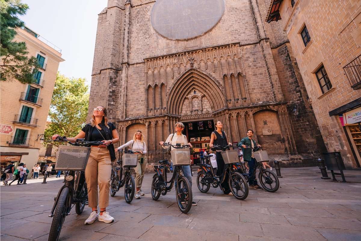 eBike, teleférico Montjuic y paseo en barco - Imagen 4