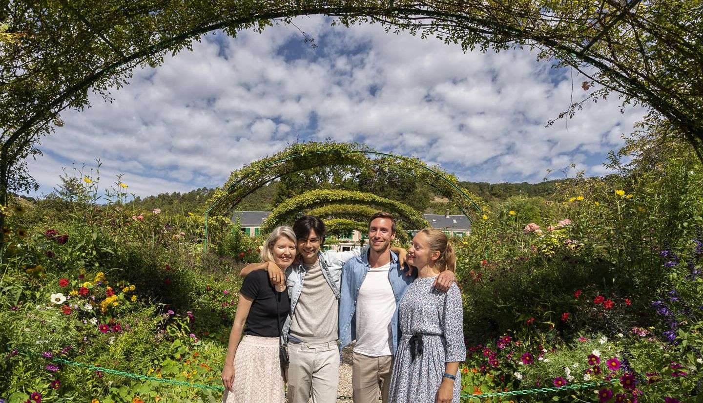 Giverny Monet's Gardens at Your Leisure - Imagen 2