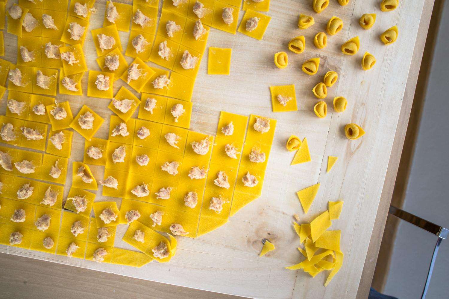 Tortellini en casa de un local con almuerzo - Imagen 2