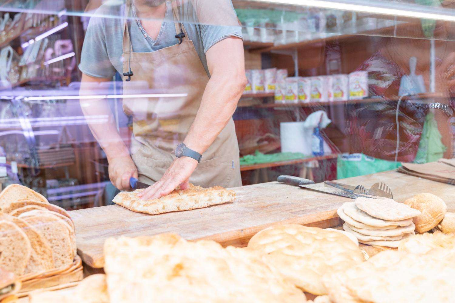 Street food con cocinero local en Trento - Imagen 2