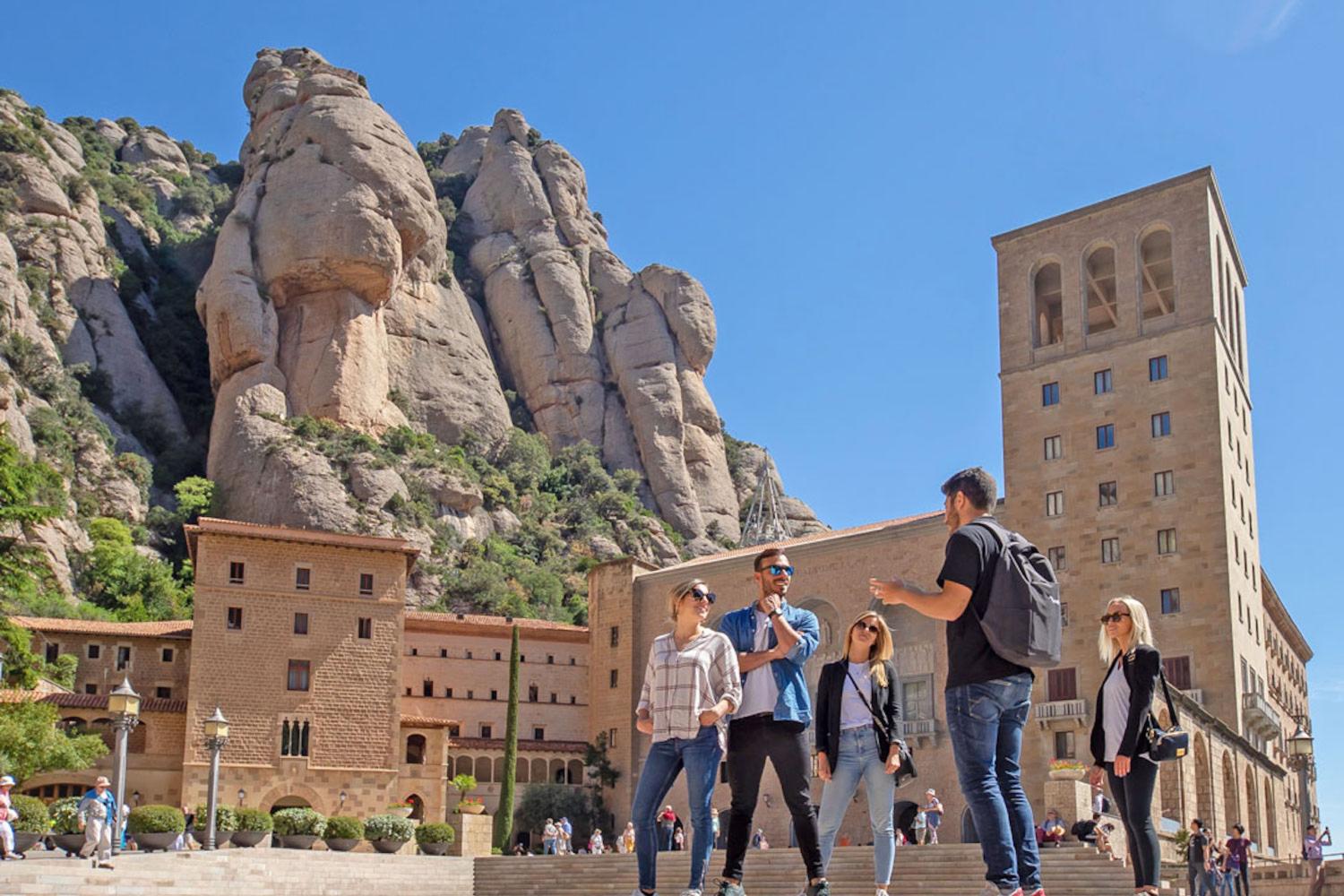Montserrat, Girona y Costa Brava en 1 día - Imagen 4