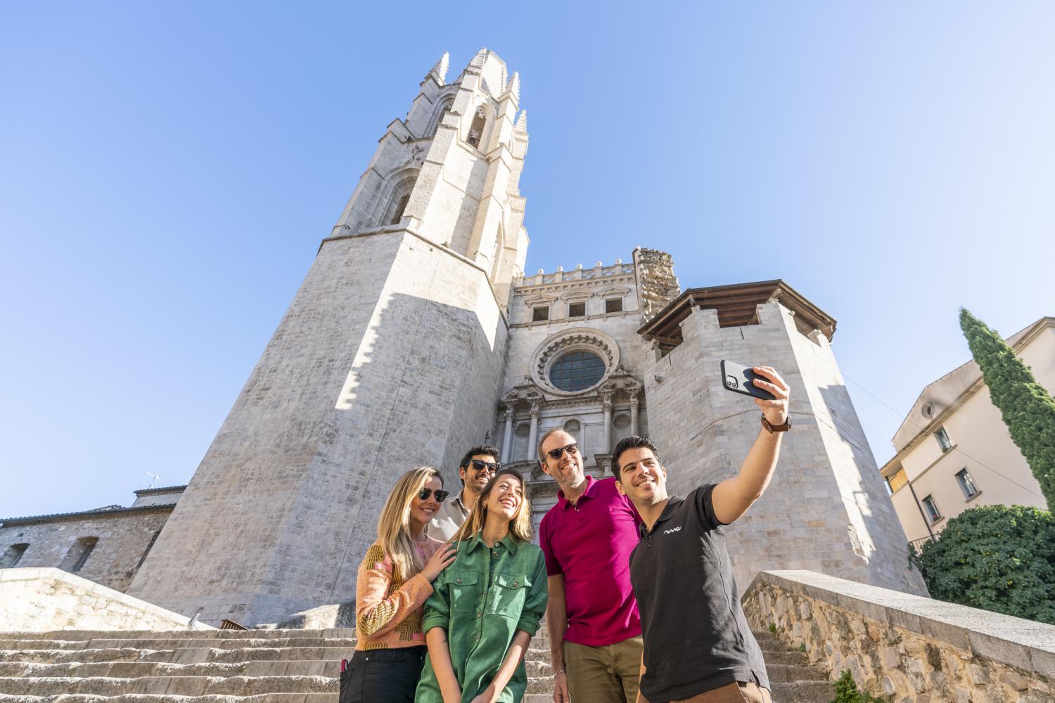 Privado: Museo Dalí, pueblo medieval, Girona - Imagen 3