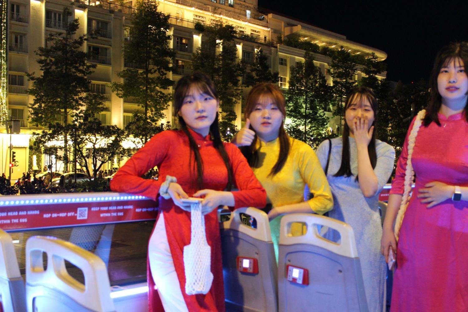 Ho Chi Minh de ônibus à meia-noite: 1 volta - Imagen 2