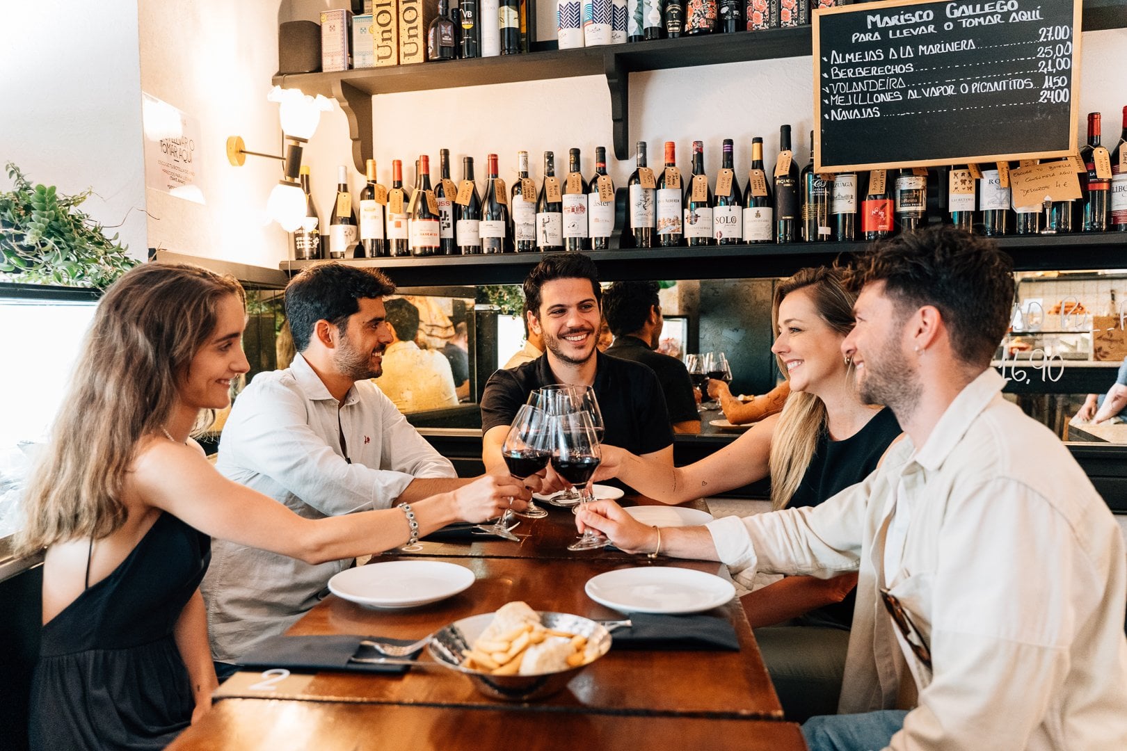 Tapas, vino e Rooftop Tour - Imagen 3