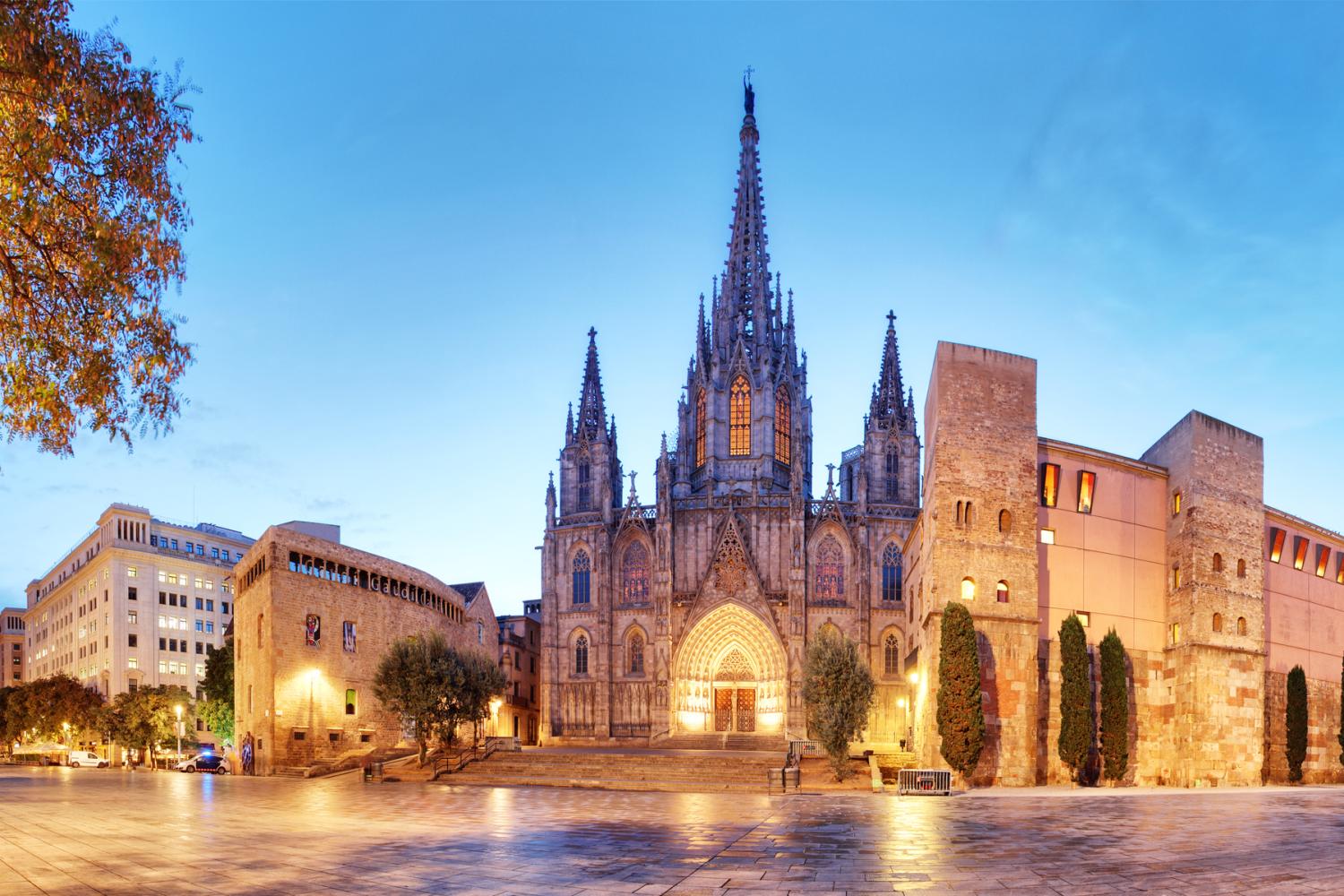 MoCo Barcelona e teleférico de Montjuic - Imagen 2