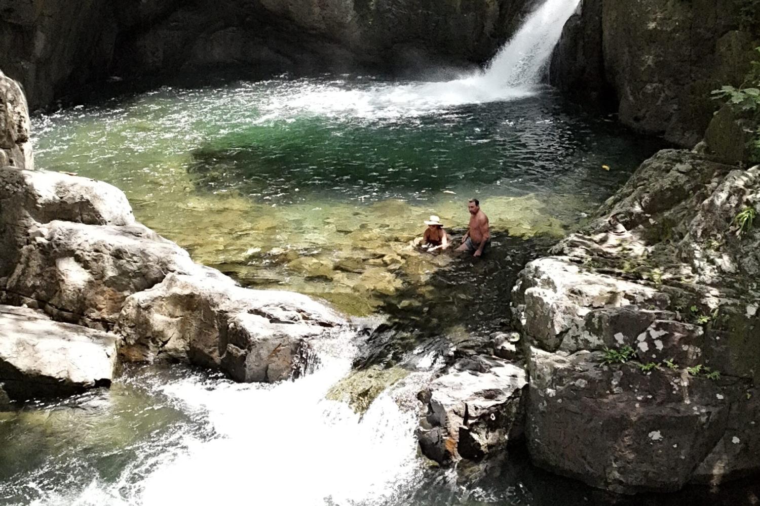Pozos termales de Caldera y cascadas - Imagen 2