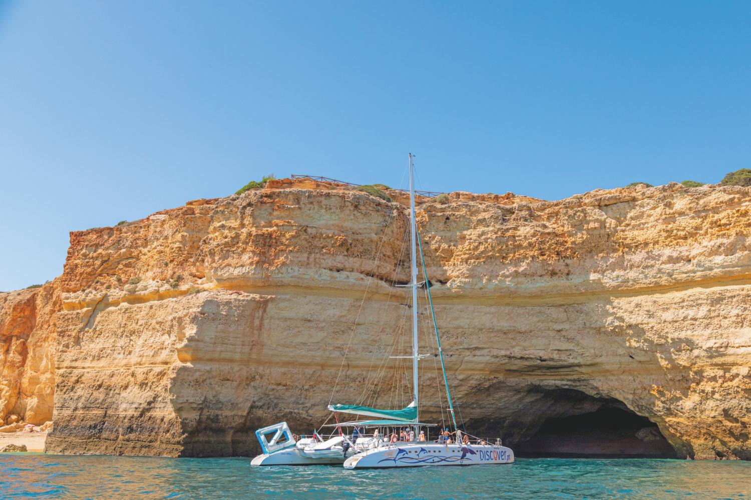 Cuevas de Benagil en catamarán - Imagen 4