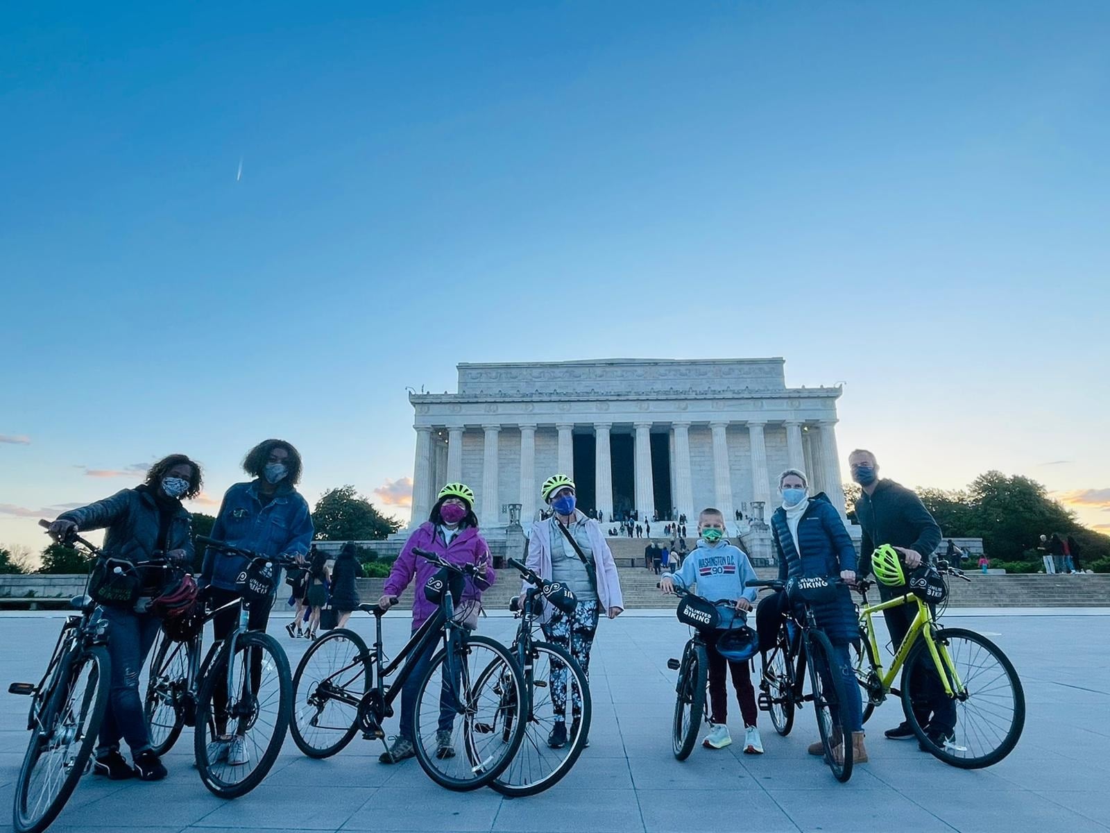 Bici nocturna por monumentos y memoriales - Imagen 4