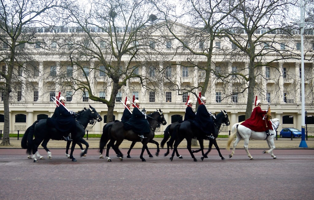 Cambio de Guardia y Palacio de Buckingham - Imagen 2