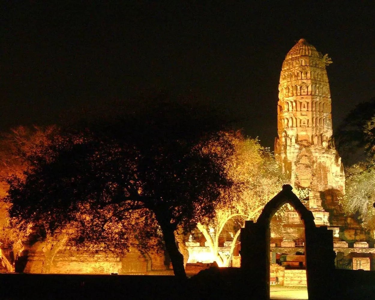 Noche de Ayutthaya en bicicleta - Imagen 4
